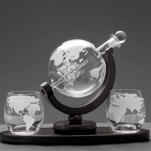 Decantador De Whisky  Con Base y Dos Vasos